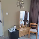 Uit De Kunst Anna Paulowna 3*