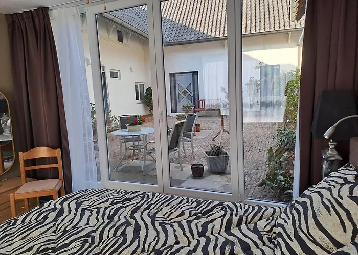 فندق مبيت وإفطار Uit De Kunst Anna Paulowna 3*