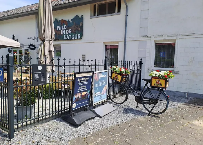 Uit De Kunst Anna Paulowna فندق مبيت وإفطار 3*